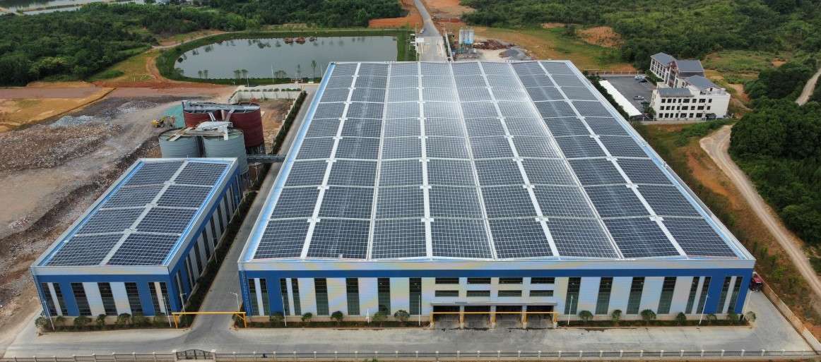 1162-2022年4月，安徽池州匯成物資4MW光伏發電BIPV項目，年發電約400萬度，滿足約40%用電需求.jpg